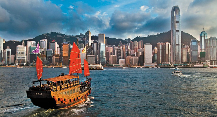 Бухта Виктория в Гонконге